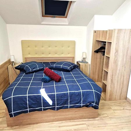 08 - Tres Joli Studio Tout Equipe Avec Parking Privatif Gratuit, Grand Fourgon Possible, Tout Le Linge De Maison Est Fourni Razac-sur-lʼIsle 外观 照片